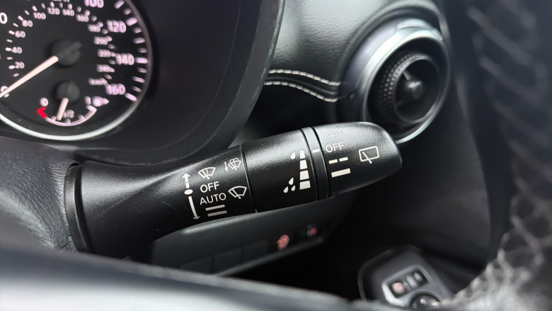 Nissan Juke 1.0 DiG-T 114 N-Connecta 5dr Petrol Hatchback